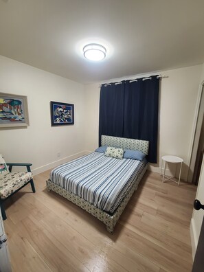 4 bedrooms, desk, iron/ironing board, free WiFi