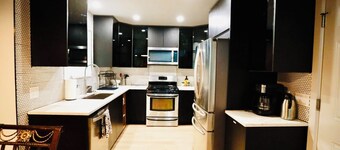 Lovely 4-bedroom house in vibrant Austin neighborhood
