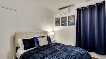 3 slaapkamers, een strijkplank/strijkijzer, wifi, beddengoed