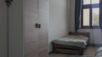 2 bedrooms, WiFi, bed sheets