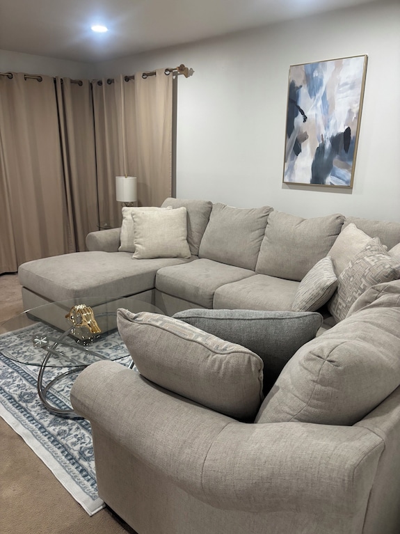 3-bedroom House In Gorgeous Milwaukee With Cool Ac Breeze - Brookfield, WI