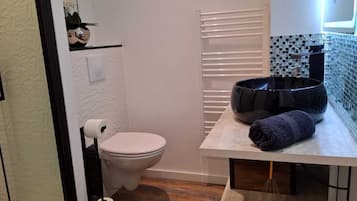 HÄrtork, handdukar och toalettpapper