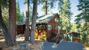 Exterior - Lakeview, Beautifully Remodeled Hilltop Cabin With Wraparound Deck. (Carnelian Bay)