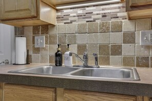 Interior - The Brocton: 4 miles from airport (Columbus)