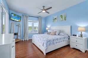 4 habitaciones, tabla de planchar con plancha, wifi y ropa de cama 