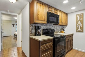 Private kitchen - River Ranch  Oasis / Wild West Escape (River Ranch)