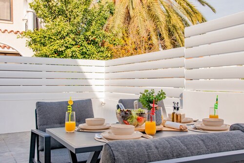 TelMar White House near the sea