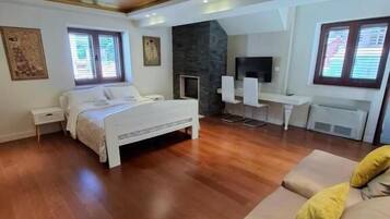 Comfort Double Room, 1 Queen Bed, Terrace, Mountain View