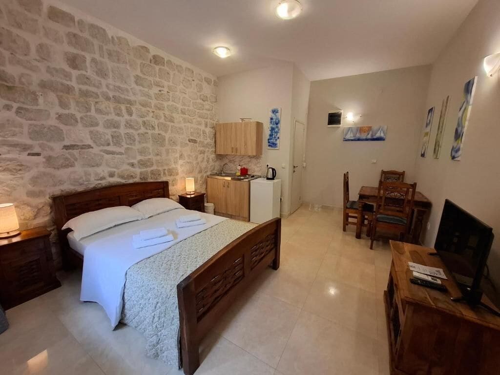 스탠다드 스튜디오, 더블침대 1개, 이동 약자 지원, 1층 | 다리미/다리미판, 무료 WiFi, 침대 시트