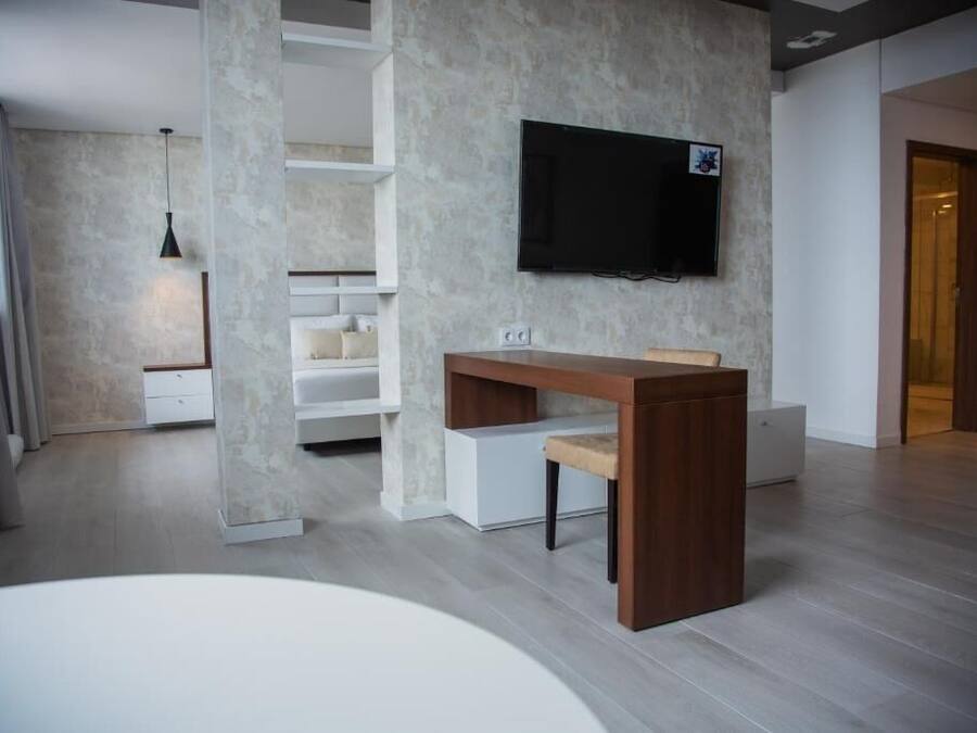 Luxury Suite