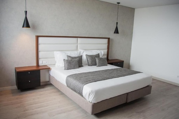 Comfort Twin Room | Peti besi dalam bilik, seterika/papan seterika, Wi-fi percuma