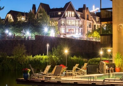 Private Daylight Basement | Near Downtown & Lake