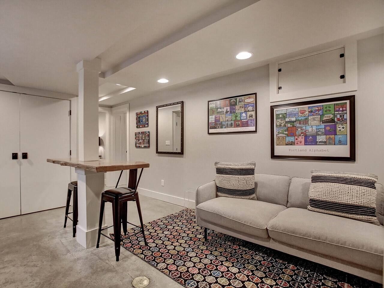 Private Daylight Basement | Near Downtown & Lake - Lake Oswego, OR