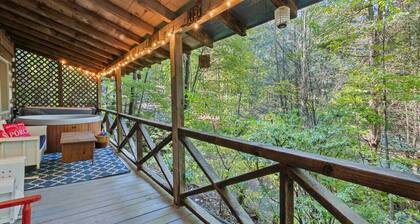 Laurel Landing-Log Cabin w/Hot Tub, Pet Friendly