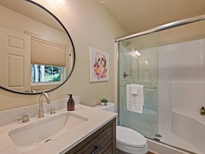Hair dryer - Tranquil Soul Retreat-Creek, Pet Friendly, Paved (Maggie Valley)
