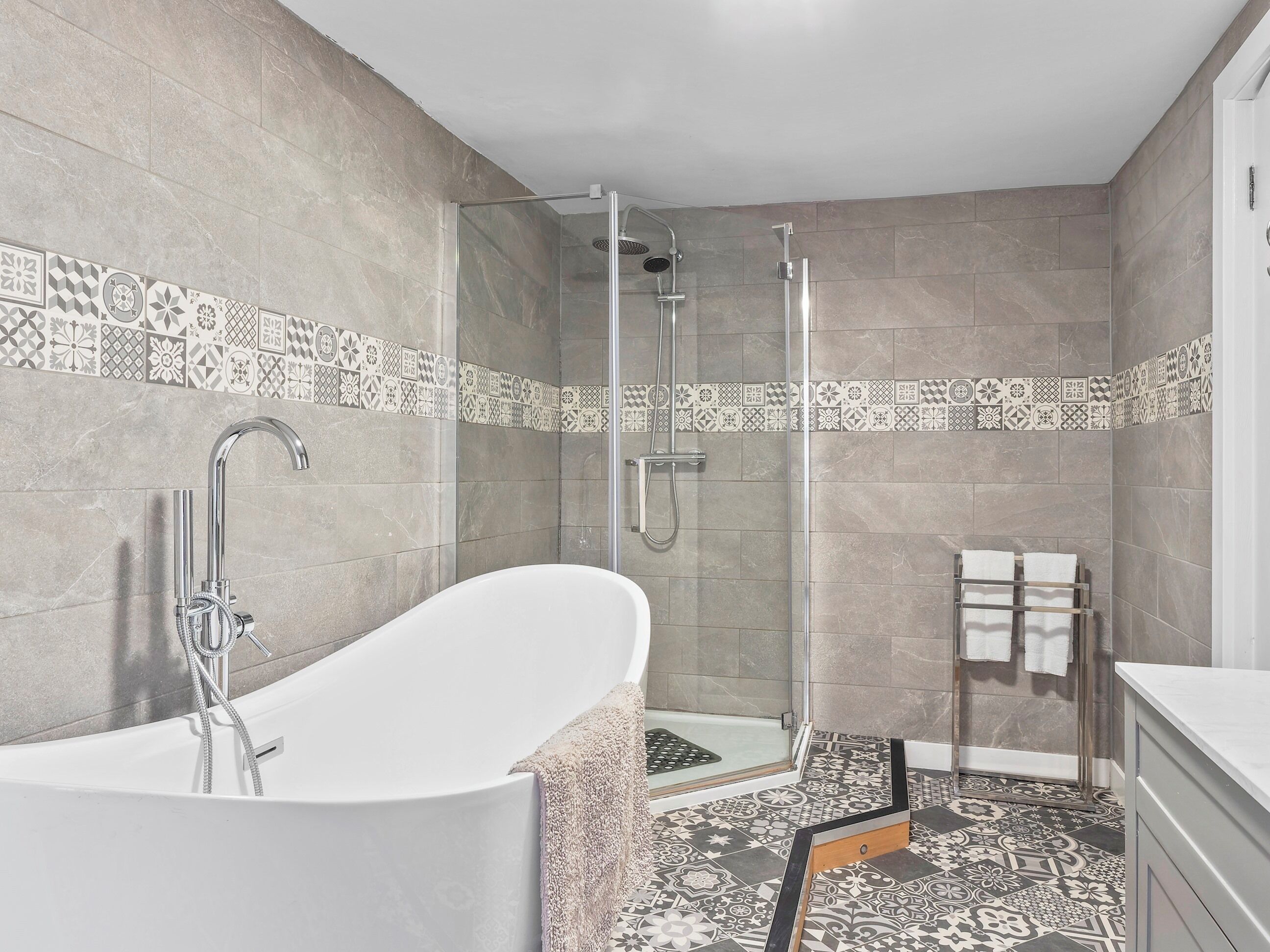 Shower, towels