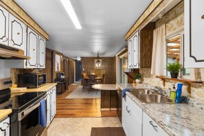 Fridge, microwave, oven, stovetop - Forest Cabin Near Sekiu Fish & Hunt Basecamp (Clallam County)