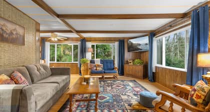 Forest Cabin Near Sekiu Fish & Hunt Basecamp