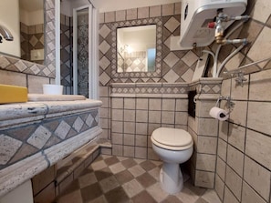 Bathroom - 50m from ski slopes, 4th floor, balcony, tv, 13m², Les 2 Alpes (Les Deux Alpes)