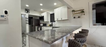 ! Blue Cottage Luxury Living