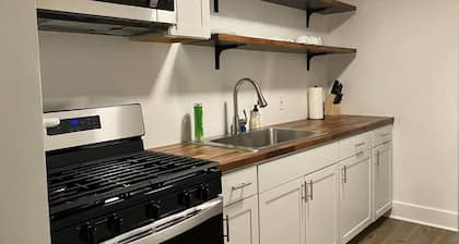 %3B Newest 2/1 Apartment Troy