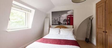 1 bedroom, free WiFi, bed sheets