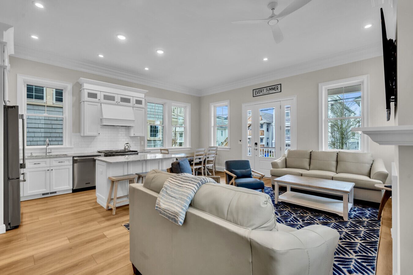 Televisión, chimenea