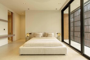 Desk, laptop workspace, free WiFi - Lux 4BR Indoor Living in Seminyak (Seminyak)