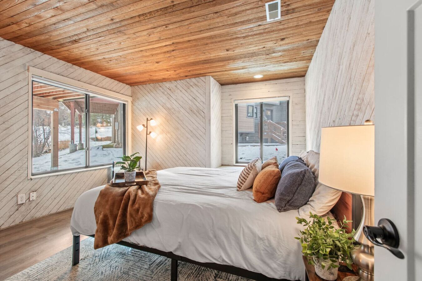 5 camere, Wi-Fi, lenzuola