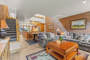 TV, fireplace - Ski Vibes + Summer Fun, Pool & Hot Tub & A/C (Park City)