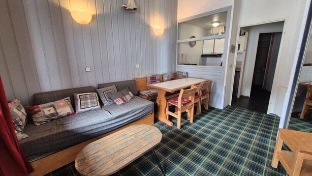 Unclassified image, 1 of 11, button - 100m from ski slopes, 3rd floor, balcony, tv, ski locker, 35m², Tignes (Tignes)