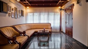 Unclassified image, 3 of 38, button - Anjaneyam 4BHK Heritage Villa - Near Marine Drive (Kochi)