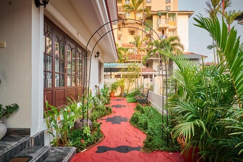 Anjaneyam 4BHK Heritage Villa - Near Marine Drive