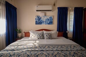 4 bedrooms, iron/ironing board, free WiFi, bed sheets