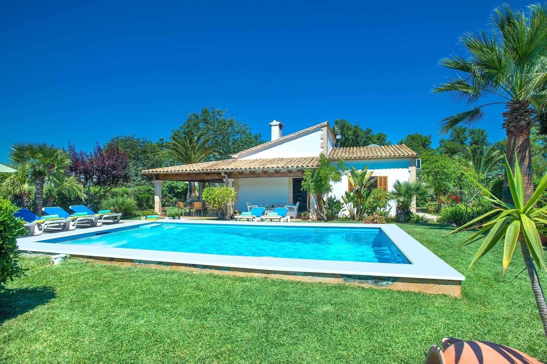 Villa Geranios image