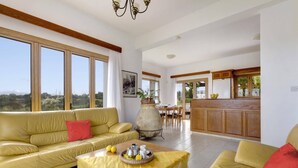 Smart TV, ping pong - Villa Akamas Bayview by Villa Plus (Latchi)