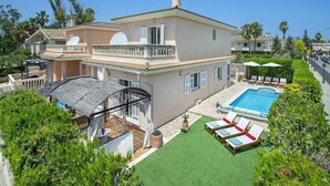Pool - Villa Albatros by Villa Plus (Mallorca)