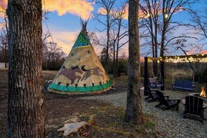 Property grounds - Fat Bottom Squirrel · Heated Pool, Golf, Pond, Pets, Arcade, *Sleeps 24* (Broken Bow)