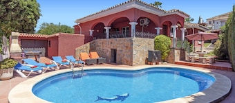 Villa Cecilia by Villa Plus