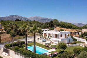 Exterior - Villa Kostas Maria by Villa Plus (Episkopi)