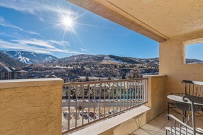 Outdoor dining - Gondola & Nottingham Park & Lake - Beautiful Penthouse w/ Beaver Creek Views! (Avon)