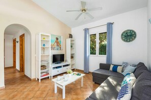 Living area - Villa Jero by Villa Plus (Cap d'Artrutx)