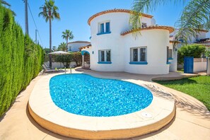 Pool - Villa Libra by Villa Plus (Les Marines)