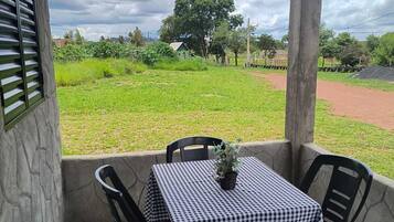 屋外ダイニングエリア