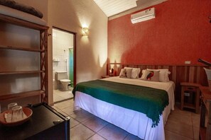 Tripla Premium, vista giardino | Wi-Fi gratuito, lenzuola