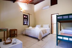 Standard Room, Mountain View | Free WiFi, bed sheets - Pousada das Cavernas (Iporanga)