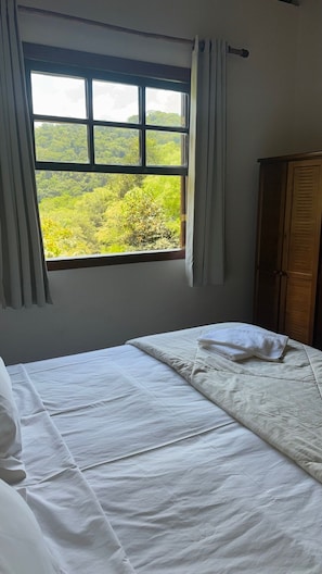 Standard Room, 2 Bedrooms, Mountain View | Free WiFi, bed sheets - Pousada das Cavernas (Iporanga)