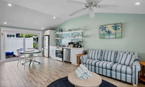 TV, offices - Heated Pool! ~New!~Steps to the Beach! Lime Fish (Holmes Beach)