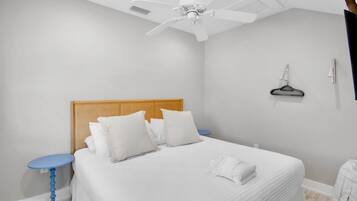 Fer et planche à repasser, Wi-Fi, literie fournie