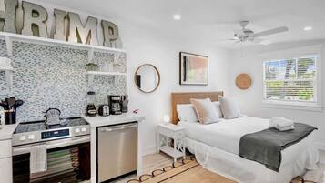 StrykjÀrn/strykbrÀda, wi-fi och sÀngklÀder